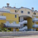 In Close To The Apartman *
